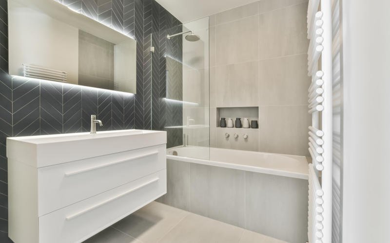 Interior design of beautiful and elegant bathroom