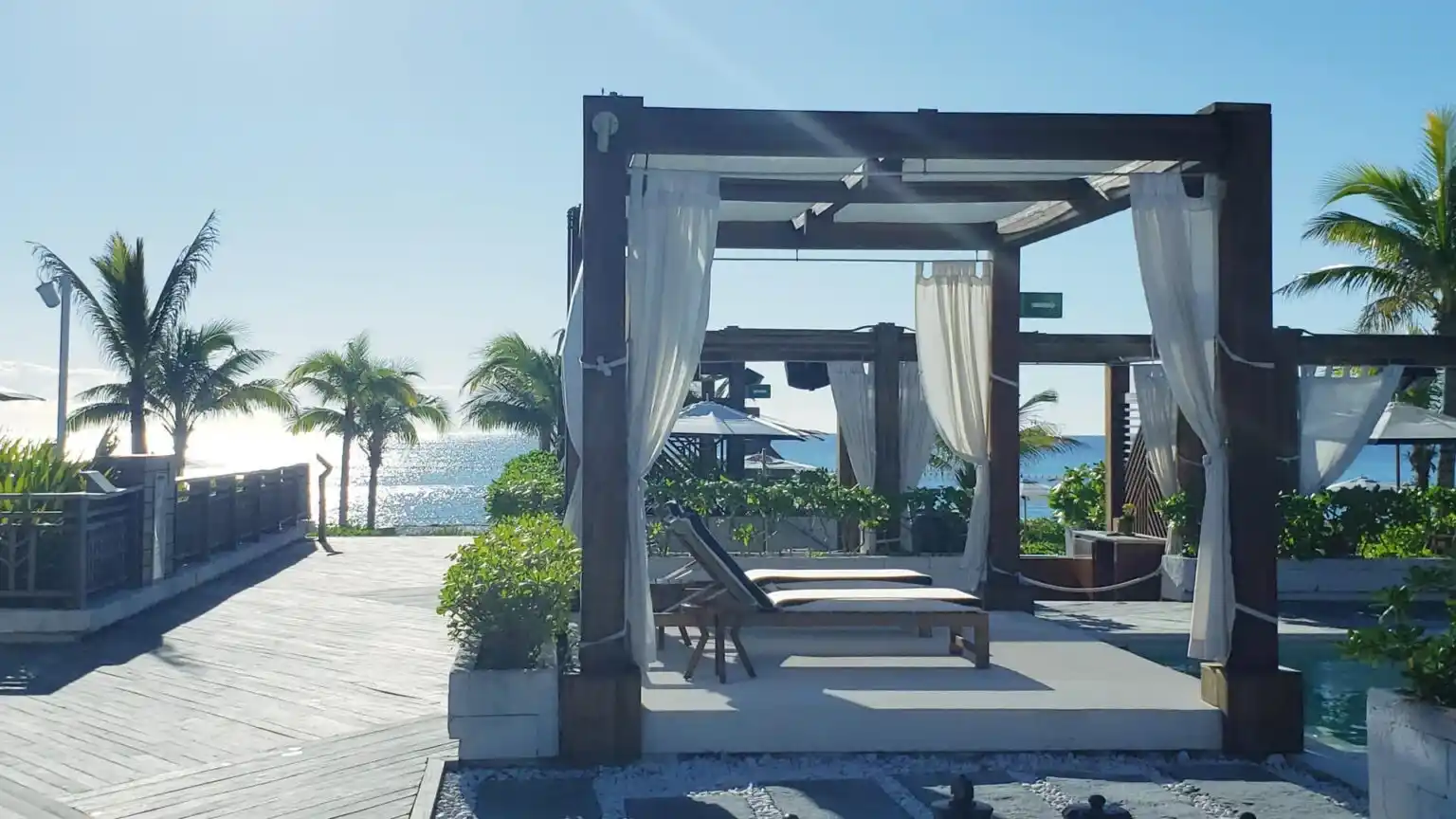 Pergola contractor in dubai