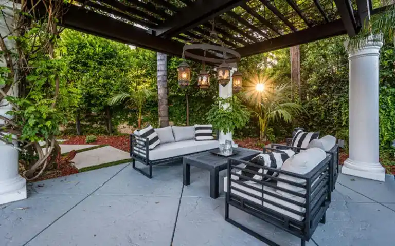 backyard-pergola-design-dubai_