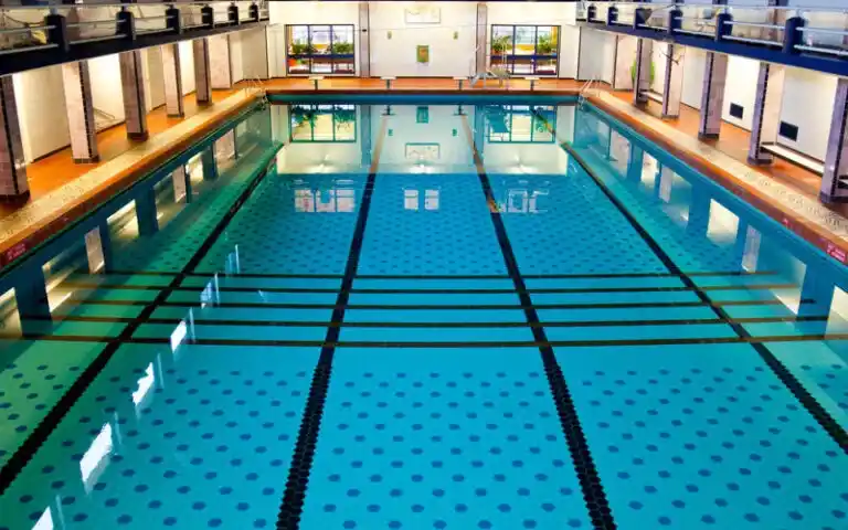 commercial-swimming-pool-construction-dubai