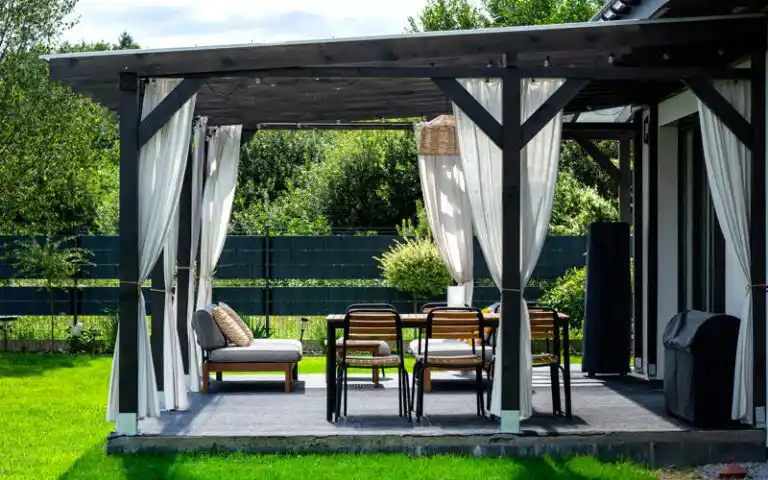 garden-pergola-design-dubai-