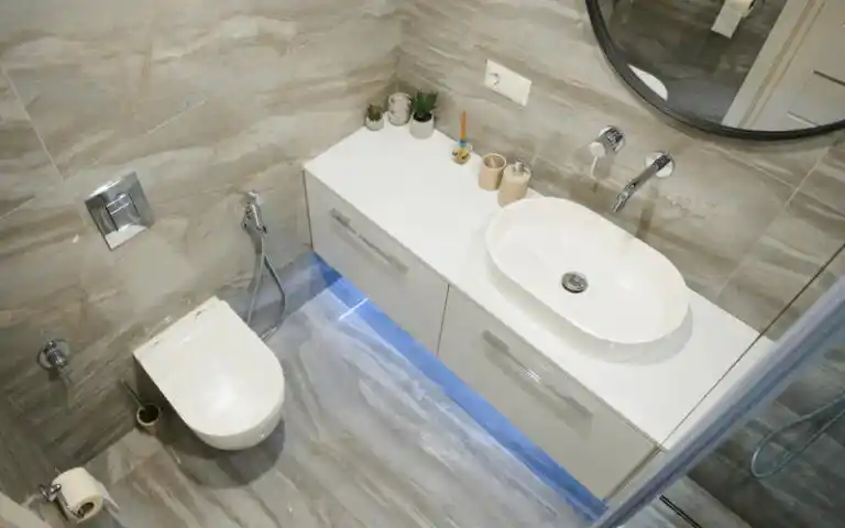 small-bathroom-renovation-dubai