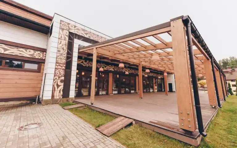 wooden-pergola-construction-dubai